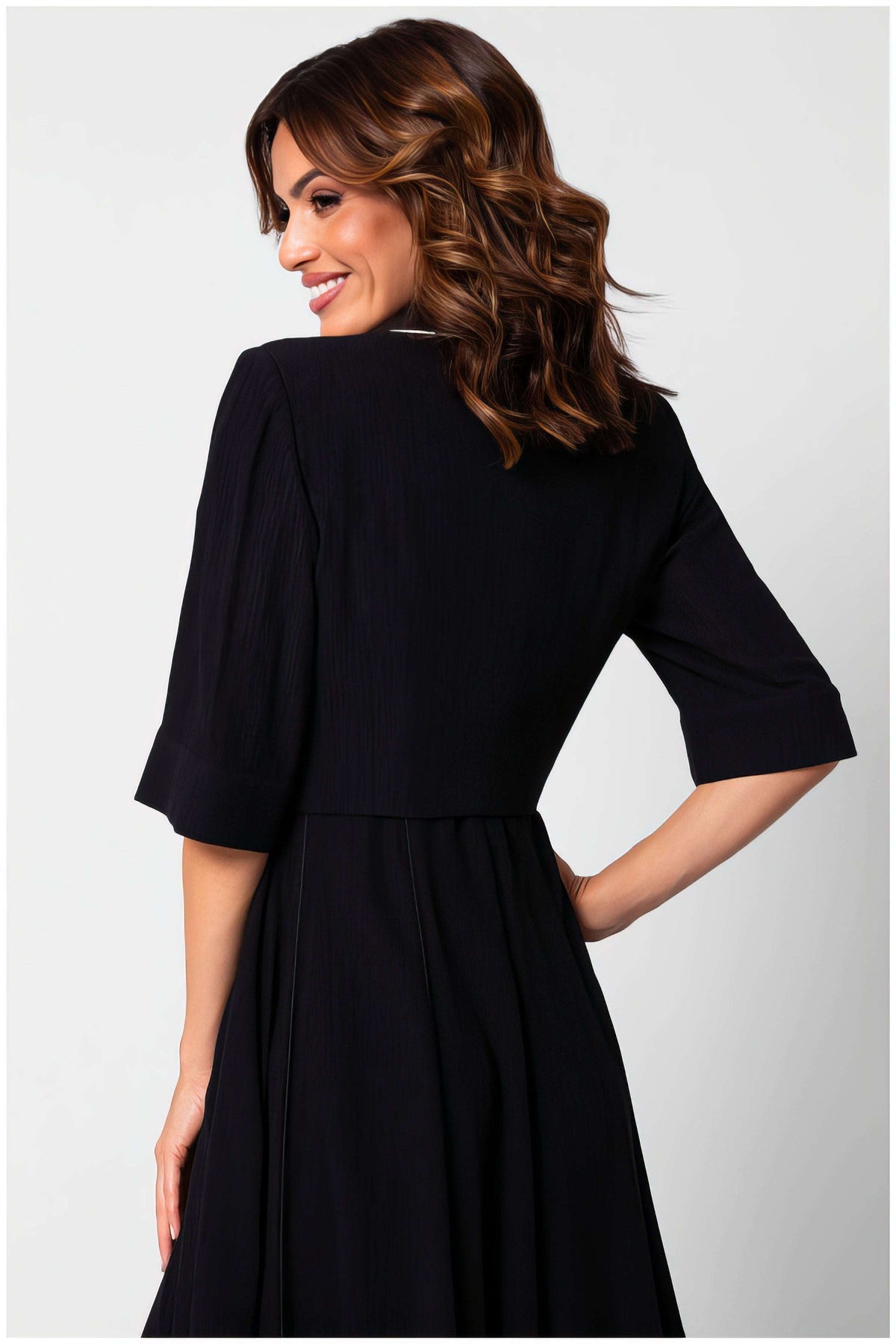 Rina Cropped Blazer in Black. Jacket. White Piping.