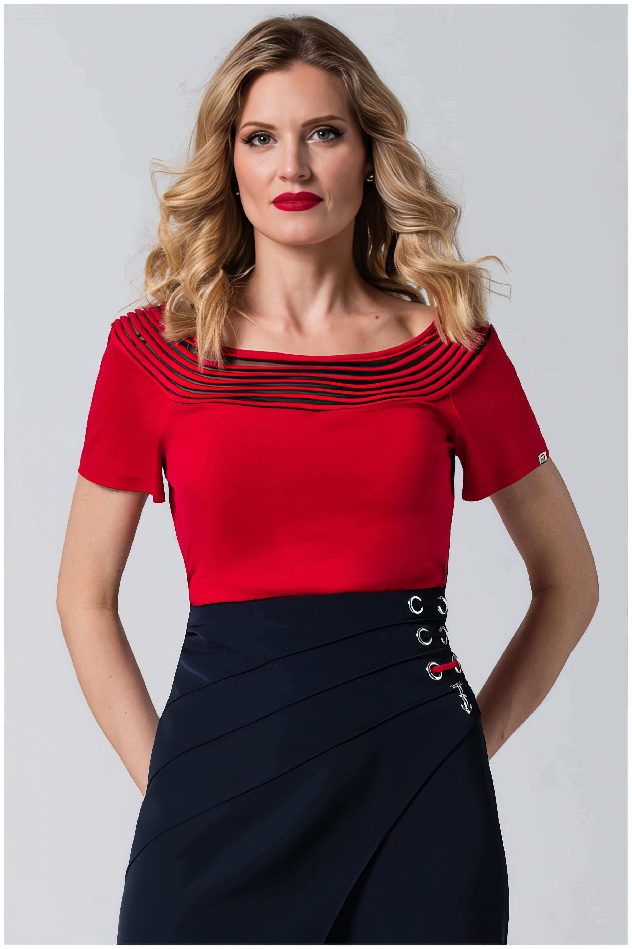 Lola Business Blouse in Red