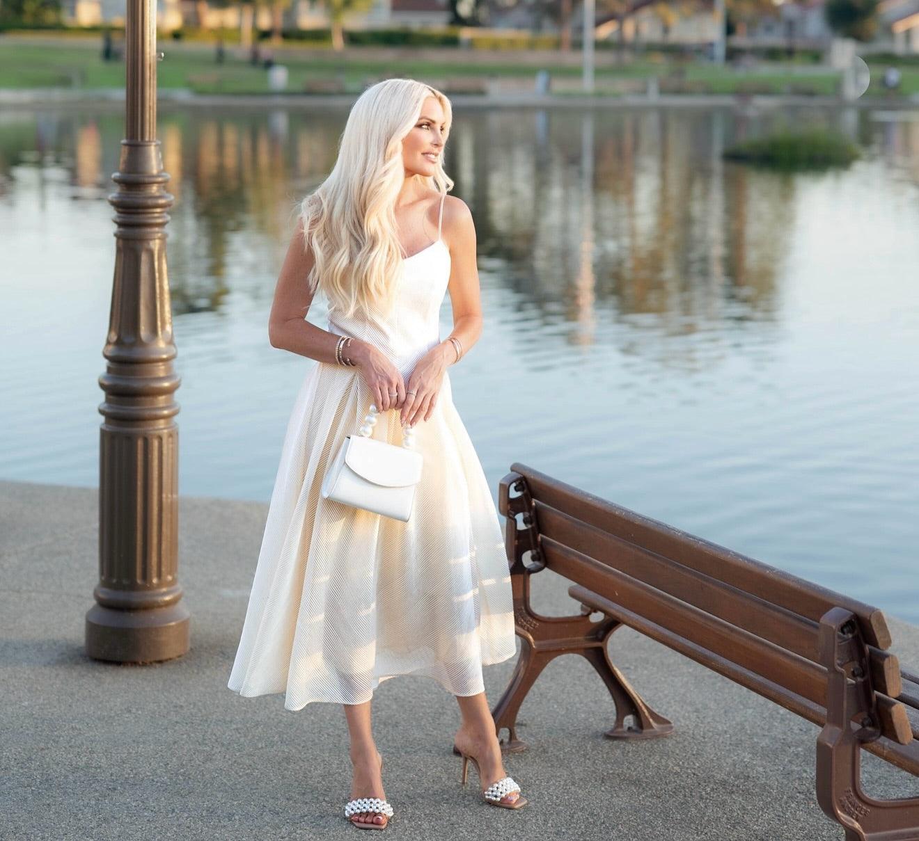 Nela Midi Dress in Ivory. Midi dress. Tailored silhouette.